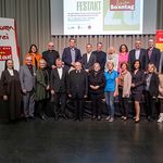 Vertreter:innen der Mitgliedsorganisationen der „Allianz für den freien Sonntag OÖ“ feierten gemeinsam deren 25-jähriges Bestehen im Lentos Kunstmuseum Linz