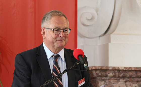 Moderator und Mitbegründer Dr. Helmut Obermayr