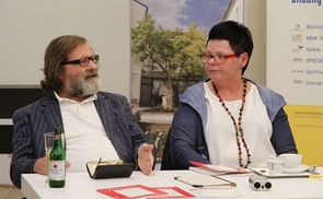 Peter Androsch und Univ.-Prof.in Ilse Kögler diskutierten beim Quartals.Gespräch am 27. 9. 2016